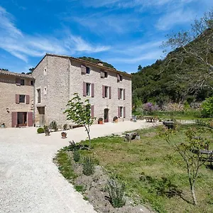 https://la-ressence-luberon.fr-provencehotel.com