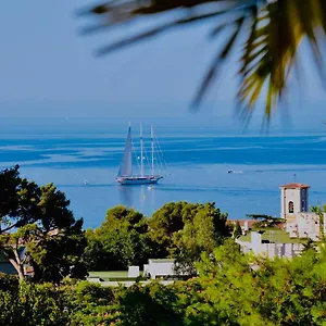 https://the-address-cassis.fr-provencehotel.com